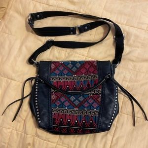 EUC “the sak” Deena. I must have in any cool kid closet! You will LOVE it!